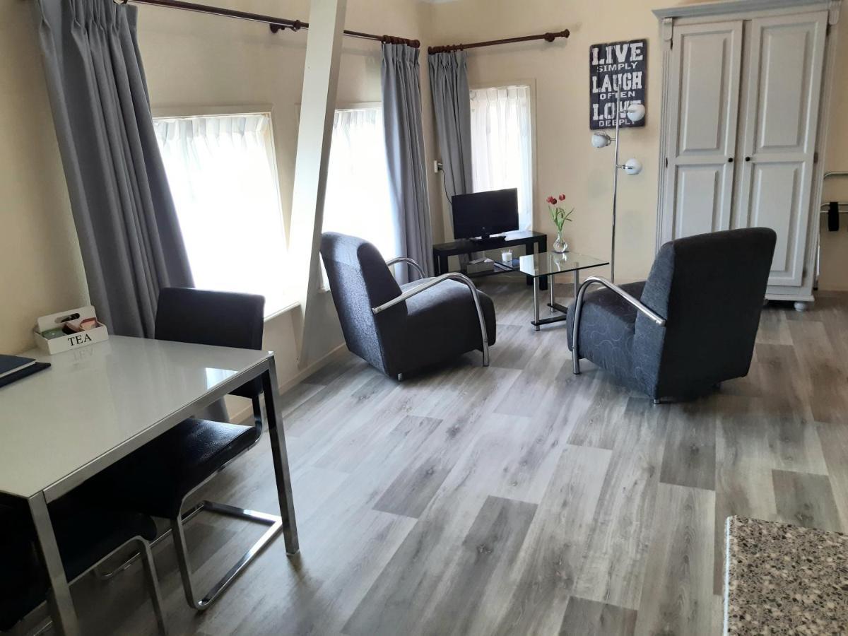 Logement 'De Witte Klok' Oude Bildtzijl Exterior photo