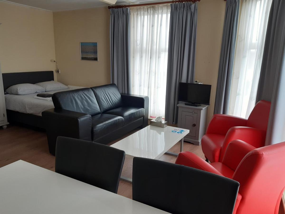 Logement 'De Witte Klok' Oude Bildtzijl Exterior photo