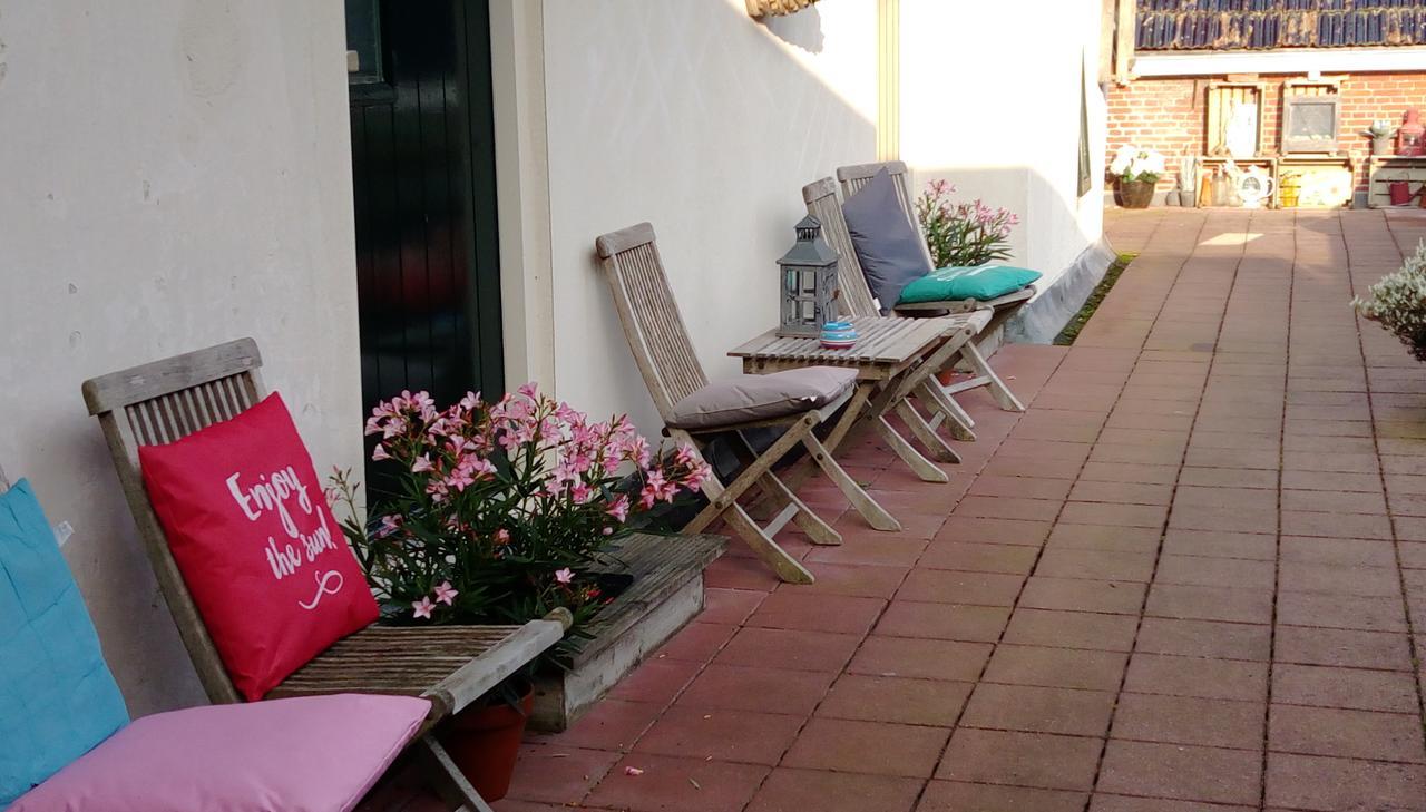 Logement 'De Witte Klok' Oude Bildtzijl Exterior photo